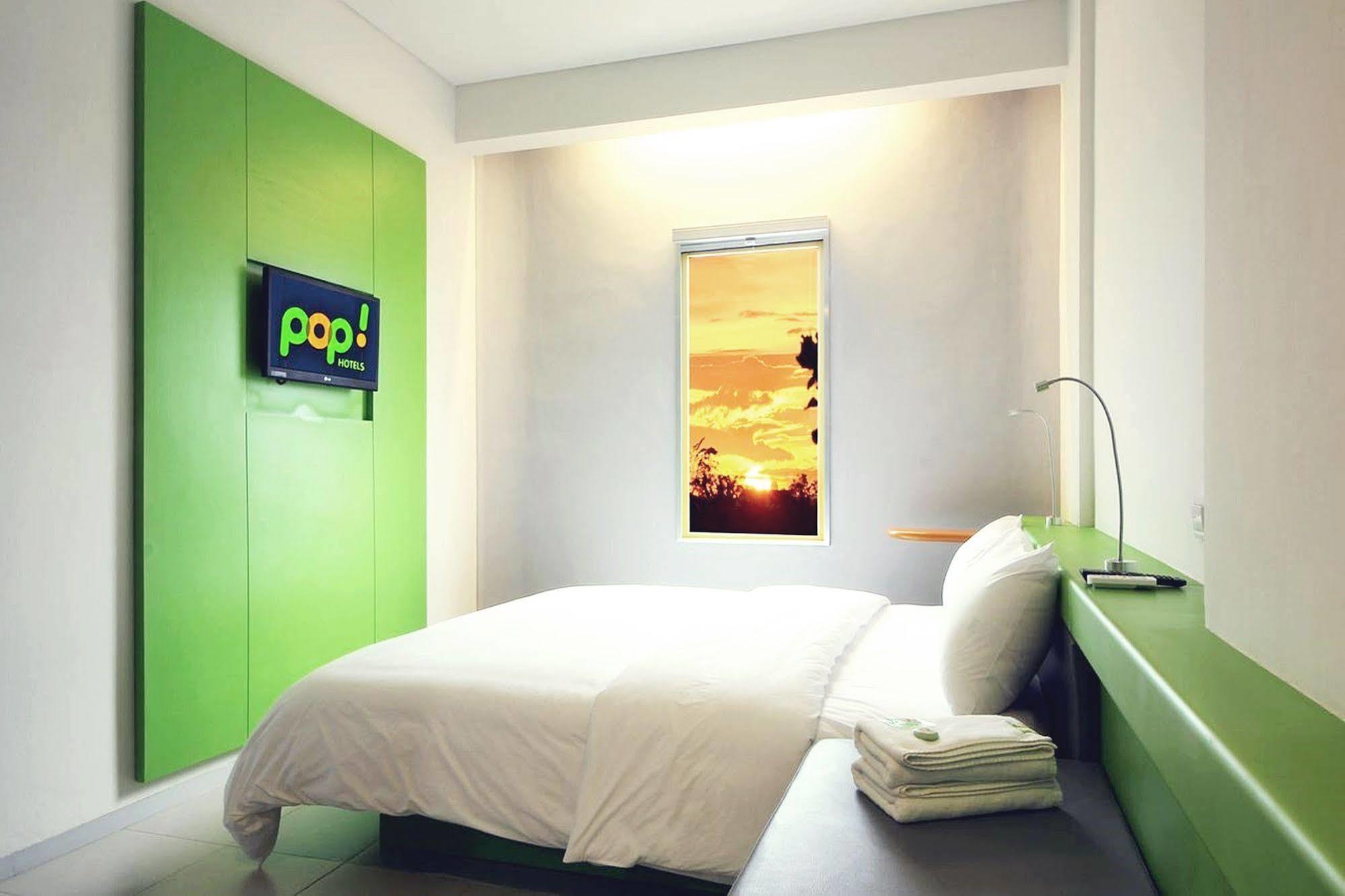 Pop! Hotel Airport Jakarta Tangerang Esterno foto